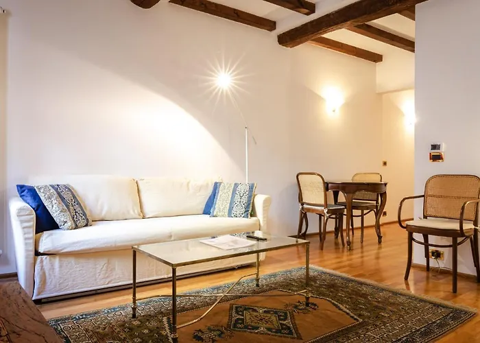 Lele Suite, In Centro Storico Bolonya