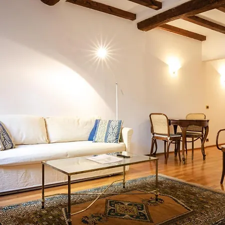 Lele Suite, In Centro Storico Bologna