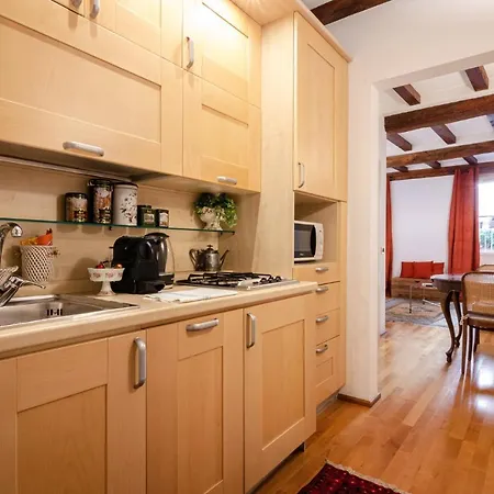 Lele Suite, In Centro Storico Apartment *